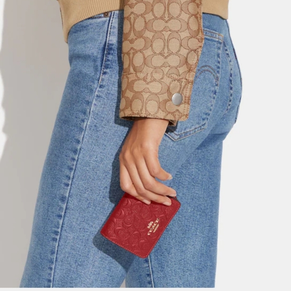 New Coach Mini Wallet on a Chain - Picture 3 of 6